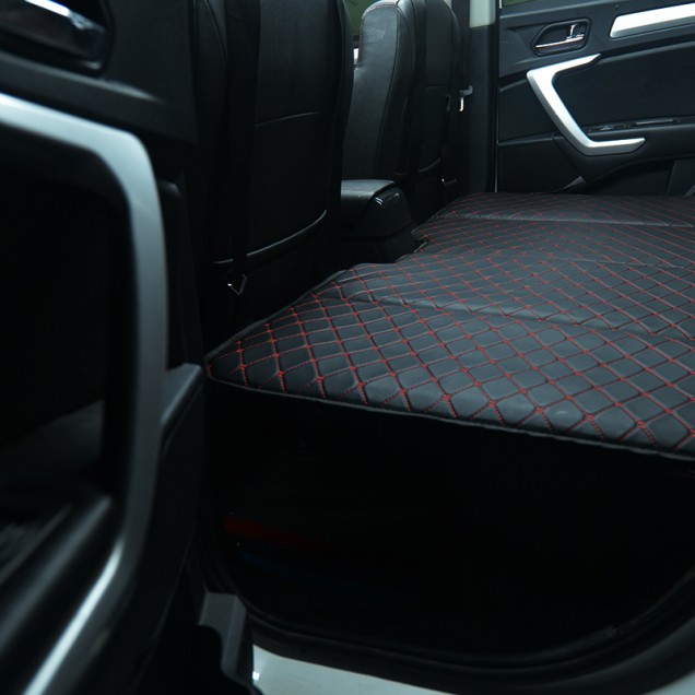 Outlet Universal Diamond Car Bed - Non-Inflatable Black and Red Stitching Luxury Leather Diamond Car Bed Mattress Outlet Universal Diamond Car Bed - Non-Inflatable Black and Red Stitching Luxury Leather Diamond Car Bed Mattress